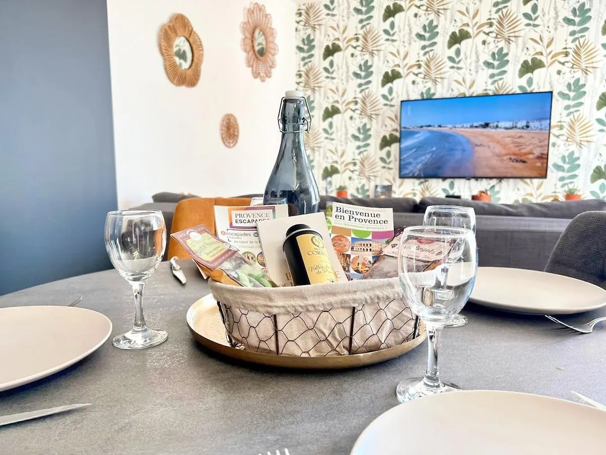 Appartement Baux'M Chic - Alpilles, Grand Studio Cosy, Clim, 4 Personnes